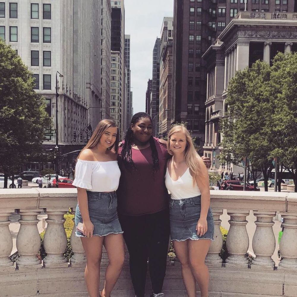 Meet your Posher, Elizabeth